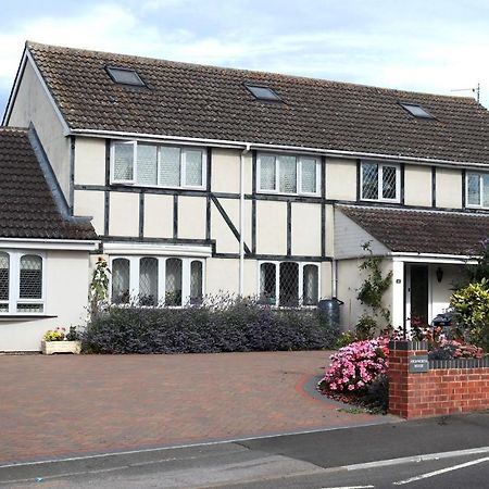 Highworth House Bed and Breakfast Swindon Eksteriør billede