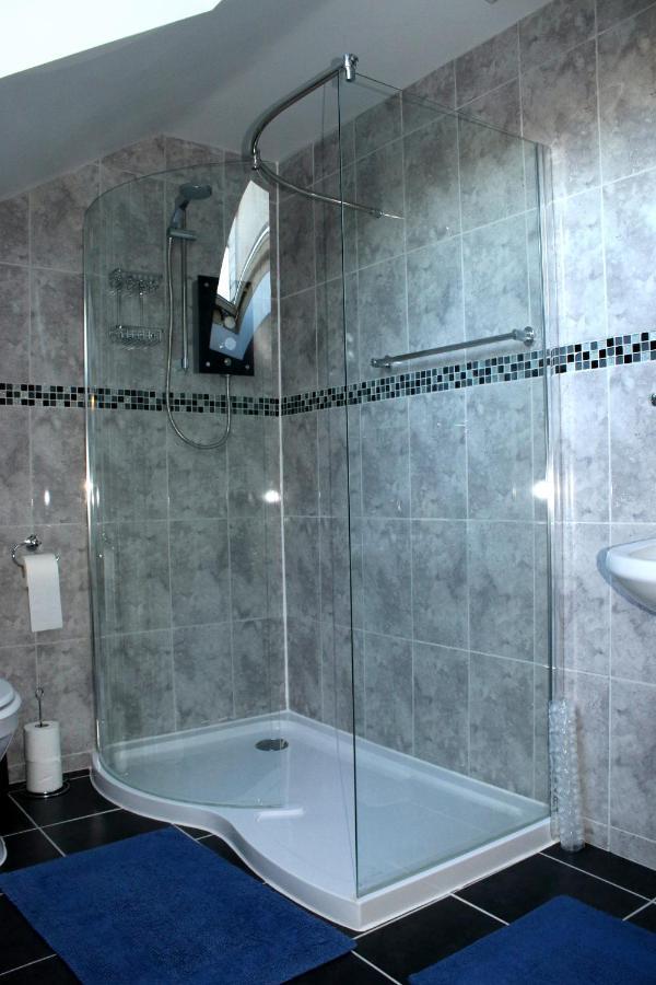 Highworth House Bed and Breakfast Swindon Eksteriør billede