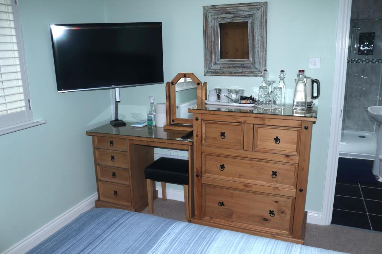Highworth House Bed and Breakfast Swindon Eksteriør billede