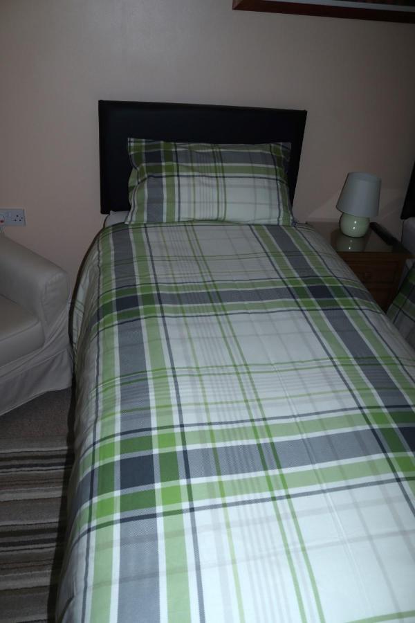 Highworth House Bed and Breakfast Swindon Eksteriør billede